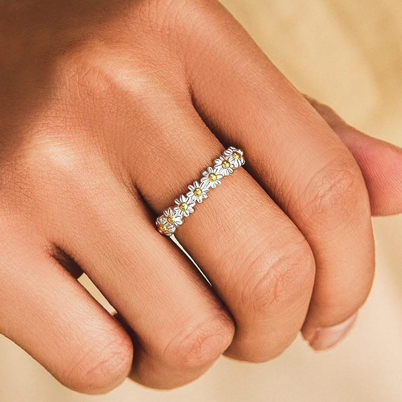 MARGARI | ANILLO FLORAL ACERO INOXIDABLE