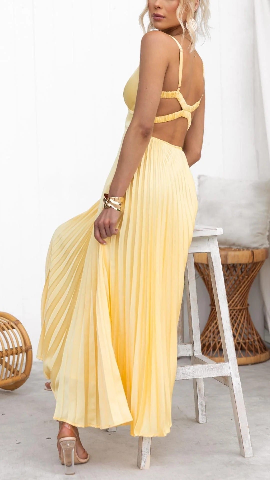 ALVA | VESTIDO MIDI CON ESCOTE