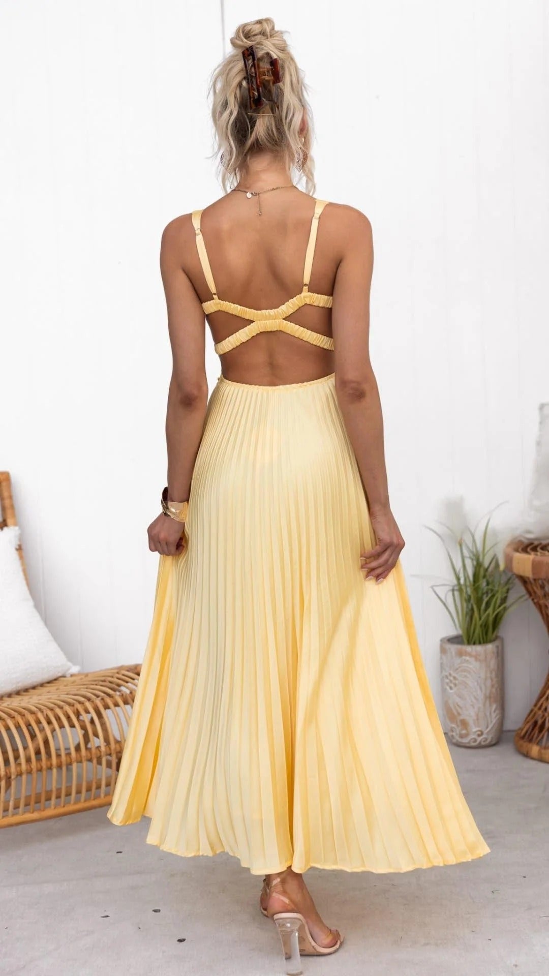 ALVA | VESTIDO MIDI CON ESCOTE